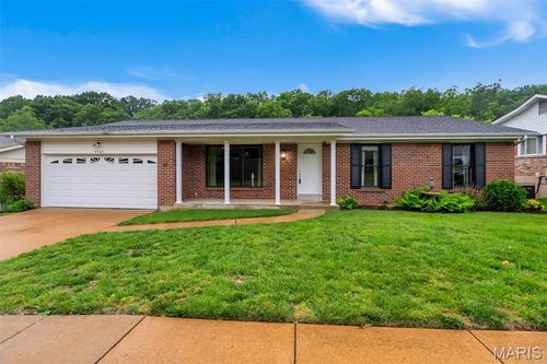 4768 Longspur Dr, Saint Louis, MO, 63128-2318 | Card Image