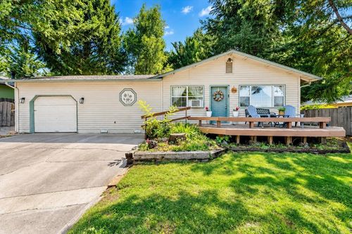 622 Kenneth Way, Mount Shasta, CA, 96067-2824 | Card Image