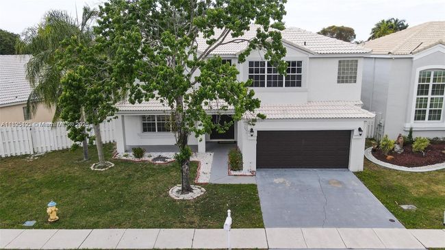 1127 Sw 104 Th Way, House other with 4 bedrooms, 3 bathrooms and null parking in Pembroke Pines FL | Image 35