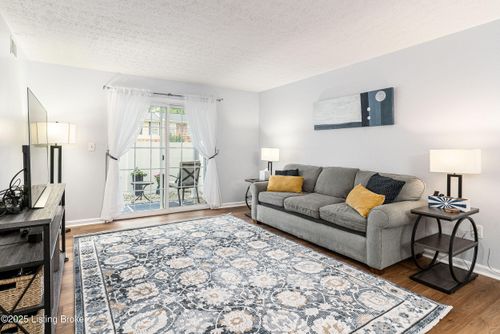 apt-2-1251 Westlynne Way, Louisville, KY, 40222-4458 | Card Image