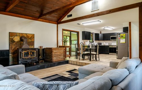 303 N Hudson Ave, Aurora, MO, 65605-1363 | Card Image