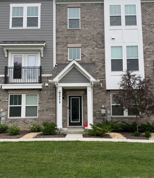 6211 Sandbelt Drive, Lisle, IL, 60532 | Card Image