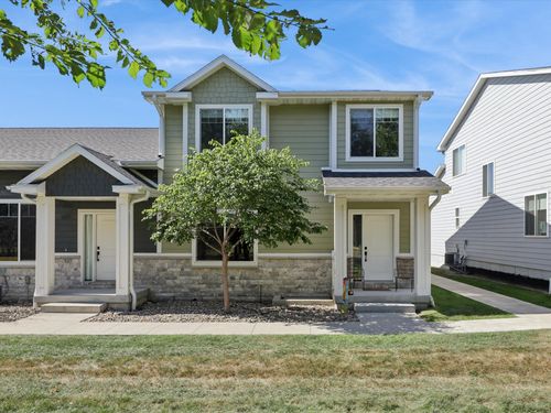 533 Spring Crest Ln, Waukee, IA, 50263-6604 | Card Image