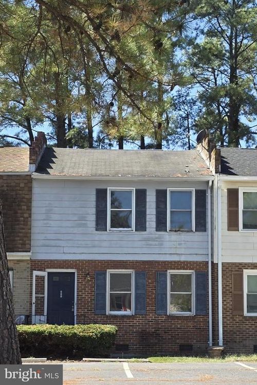 211 Brunswick Rd, STEPHENS CITY, VA, 22655-2721 | Card Image