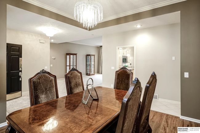 5801 S 119 Th Plz, House other with 3 bedrooms, 3 bathrooms and 2 parking in Omaha NE | Image 6