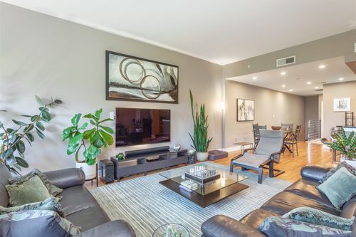 ph-413-5055 Addison Cir, Addison, TX, 75001-6321 | Card Image