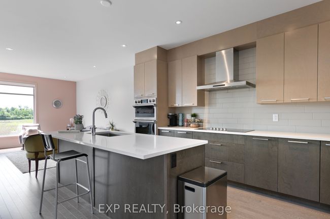 244 Shuttleworth Dr, House attached with 3 bedrooms, 3 bathrooms and 1 parking in Gloucester ON | Image 11