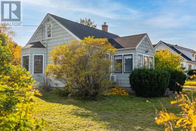 15 Linden Ave, House other with 2 bedrooms, 1 bathrooms and null parking in Charlottetown PE | Image 1