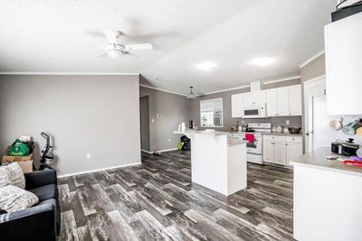 4616 50 St, House detached with 3 bedrooms, 2 bathrooms and 3 parking in Rycroft AB | Image 3