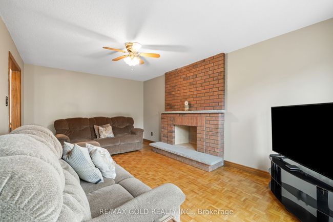 74 Belview Ave, House other with 5 bedrooms, 4 bathrooms and 4 parking in Woodbridge ON | Image 13