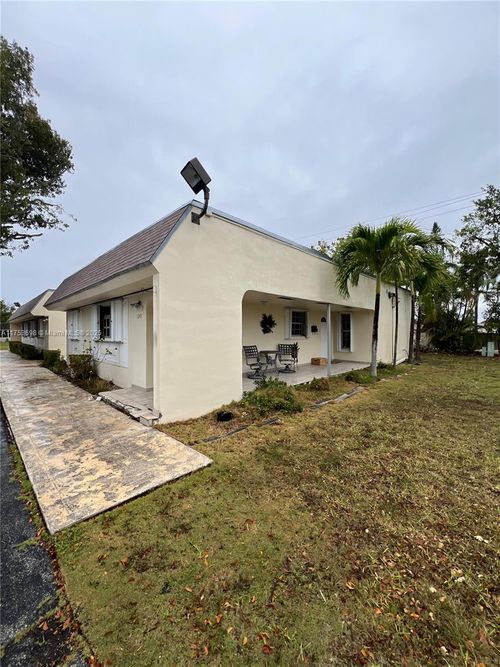 v4833-11245 Sw 169th St, Miami, FL, 33157-3927 | Card Image
