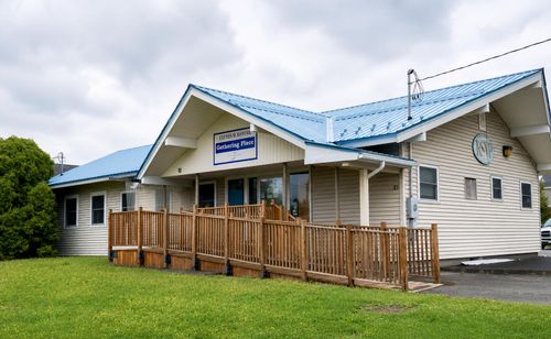 33 Davis St, Presque Isle, ME, 04769-2218 | Card Image