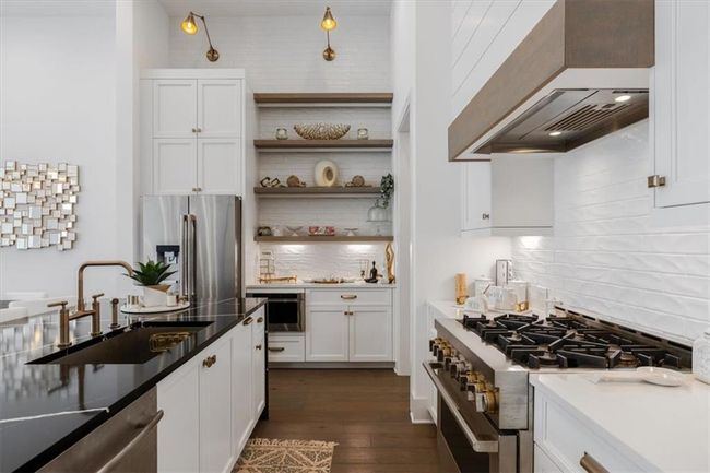 6640 Avis Walk, Townhouse with 3 bedrooms, 3 bathrooms and null parking in Alpharetta GA | Image 21