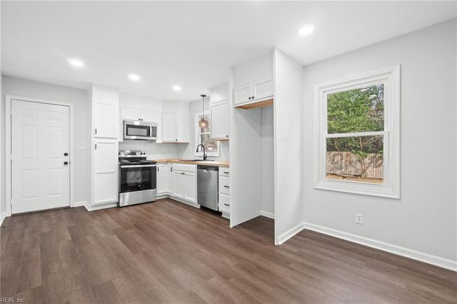 313 Delk St, House other with 3 bedrooms, 2 bathrooms and null parking in Franklin VA | Image 7