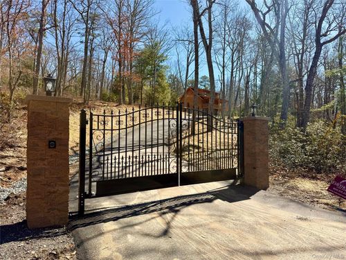 41 Upper Lumber Rd, Glen Spey, NY, 12737-5508 | Card Image
