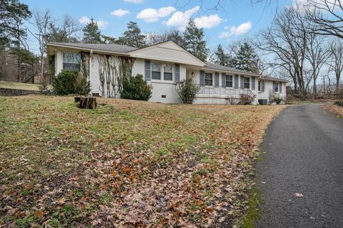 4542 Shys Hill Rd, Nashville, TN, 37215-3916 | Card Image