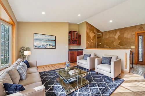 9685 Clover Cir, Eden Prairie, MN, 55347-3027 | Card Image