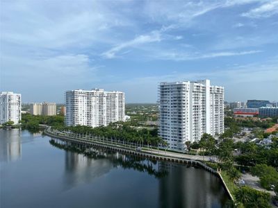 1714 - 18151 Ne 31st Ct, Condo with 2 bedrooms, 2 bathrooms and null parking in Aventura FL | Image 1