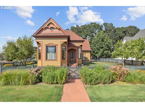 4225 Mission Ave Ne, Saint Paul, OR, 97137-9621 | Card Image