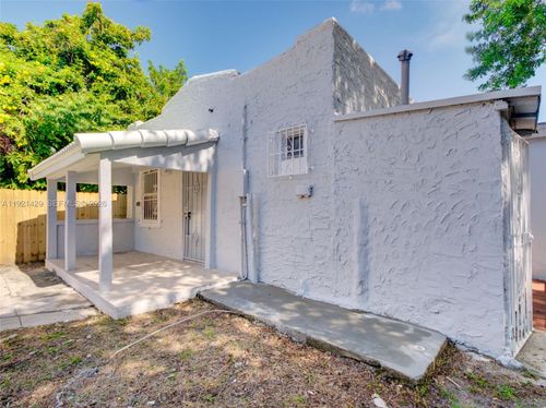 1845 Nw 55th St, Miami, FL, 33142-3037 | Card Image