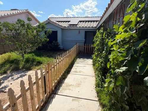 5033 Crystal Breeze Ln, North Las Vegas, NV, 89031-6226 | Card Image