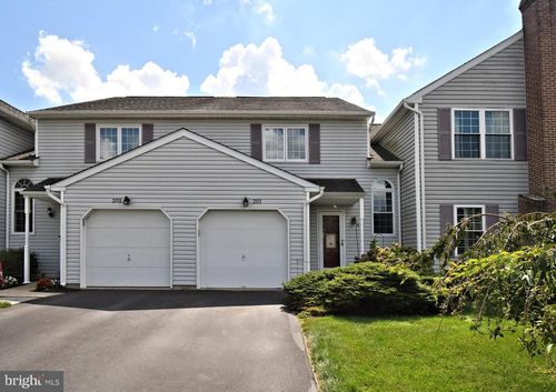 201 Beacon Ct, LANSDALE, PA, 19446-6704 | Card Image