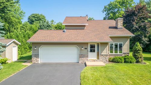 1410 Webster Lane, CLEVELAND, WI, 53015 | Card Image