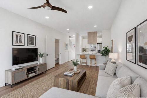 tt5-94-690 Lumiauau St, Waipahu, HI, 96797-5076 | Card Image