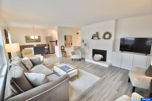 2-210 Lakewood Drive, Lincoln, NE, 68510 | Card Image