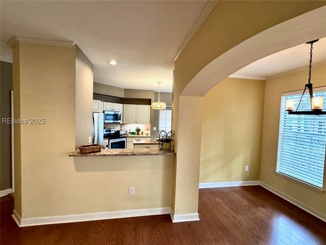 Dining/Kitchen area | Image 5
