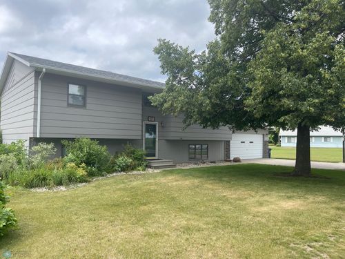 127 N 15th St, Oakes, ND, 58474-1510 | Card Image