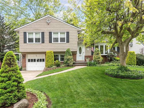 38 Pell Ter, Garden City, NY, 11530-1948 | Card Image