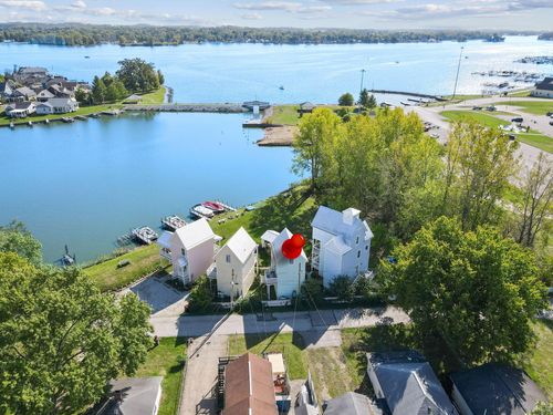 186 Grandstaff Ave, Buckeye Lake, OH, 43008-7823 | Card Image