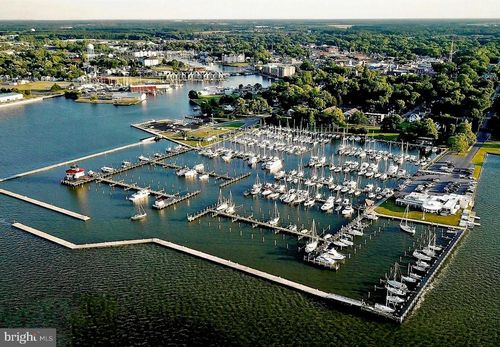 211 Choptank Ave, Cambridge, MD, 21613-1626 | Card Image