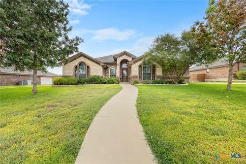 2604 Green Giant Dr, Harker Heights, TX, 76548-2740 | Card Image