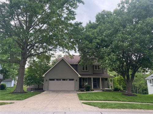 632 Taylor Dr, Liberty, MO, 64068-1287 | Card Image