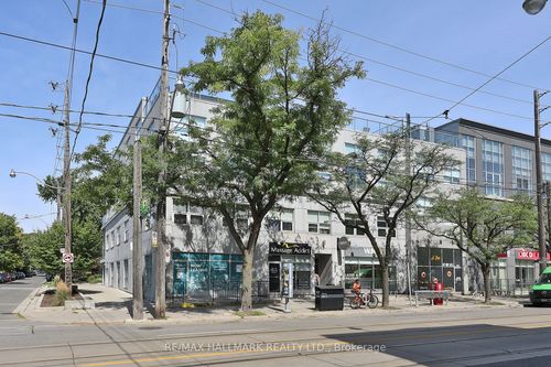 204-1842 Queen St E, Toronto, ON, M4L6T3 | Card Image