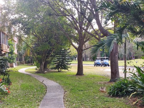 apt-209-8400 Lagos De Campo Blvd, Tamarac, FL, 33321-3740 | Card Image