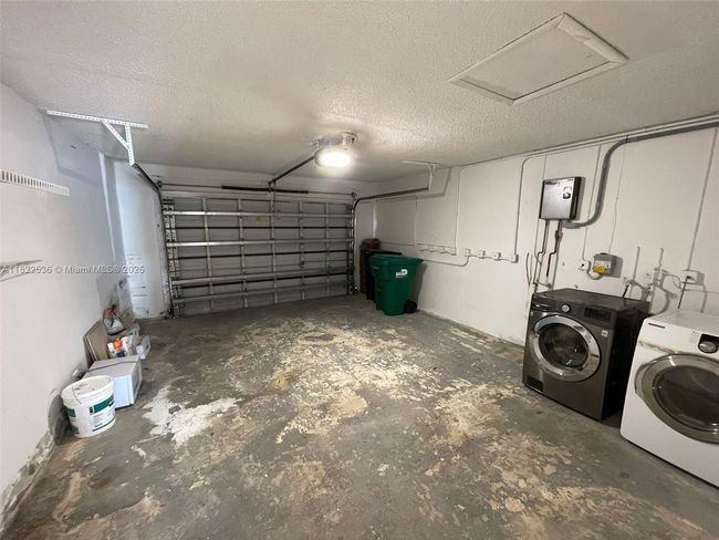 1727 Sw 136 Th Pl, House other with 4 bedrooms, 2 bathrooms and null parking in Miami FL | Image 13