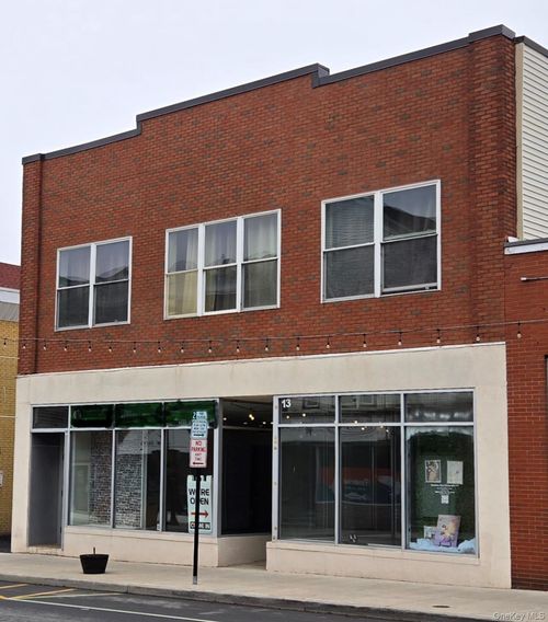 ab-13 Lake St, Monroe, NY, 10950-3575 | Card Image
