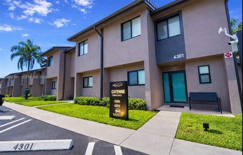 4311 Nw 115th Ave, Coral Springs, FL, 33065-7268 | Card Image