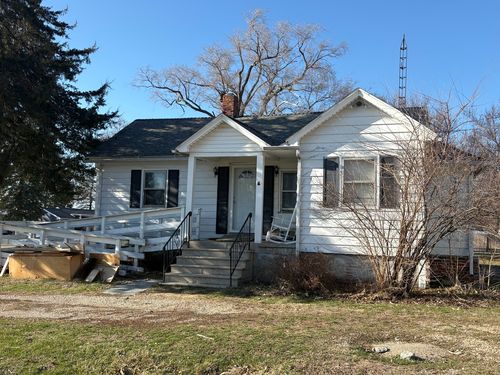 4020 E 1553rd Rd, Earlville, IL, 60518-6067 | Card Image