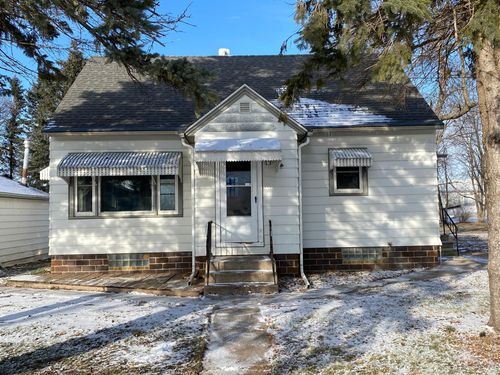 106 1st Ave, Myrtle, MN, 56036-9523 | Card Image
