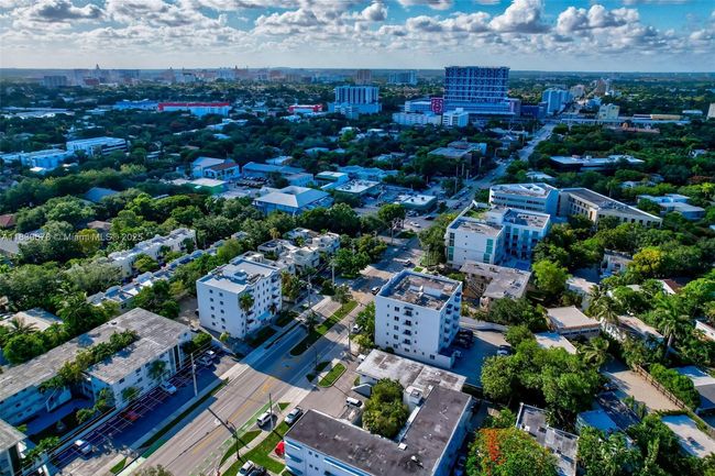 APT-402 - 3051 Sw 27 Th Ave, Condo with 1 bedrooms, 1 bathrooms and null parking in Miami FL | Image 28