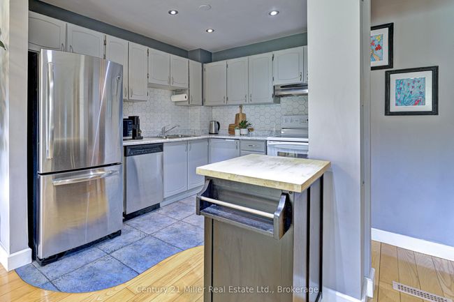 109 - 2315 Bromsgrove Rd, Condo with 4 bedrooms, 2 bathrooms and 1 parking in Mississauga ON | Image 11