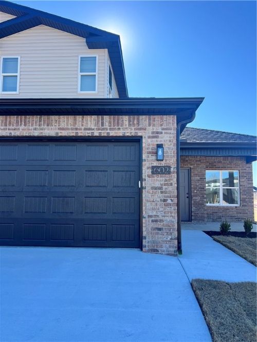 602 Cosmos St, Bentonville, AR, 72713-3335 | Card Image