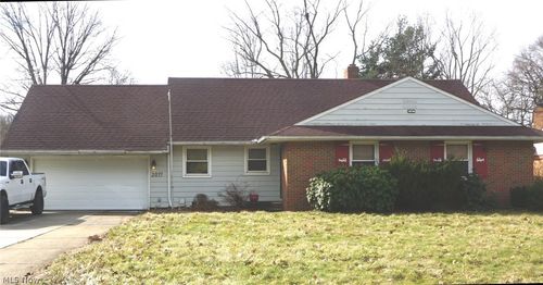 2017 Natona Rd, Euclid, OH, 44117-2407 | Card Image