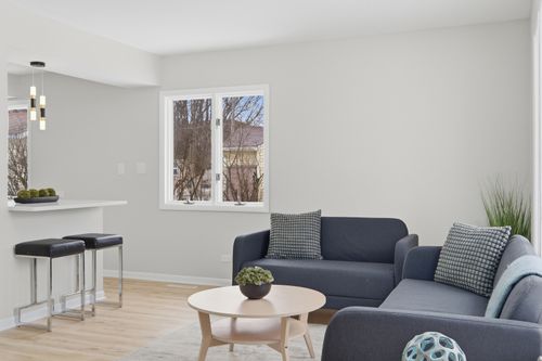 2404 Sigwalt St, Rolling Meadows, IL, 60008-1735 | Card Image