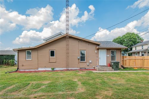 817 Halter Ct Nw, Canton, OH, 44708-4363 | Card Image