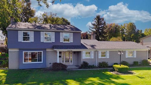 7074 Grenadier Ct, Shelby Township, MI, 48317-4222 | Card Image